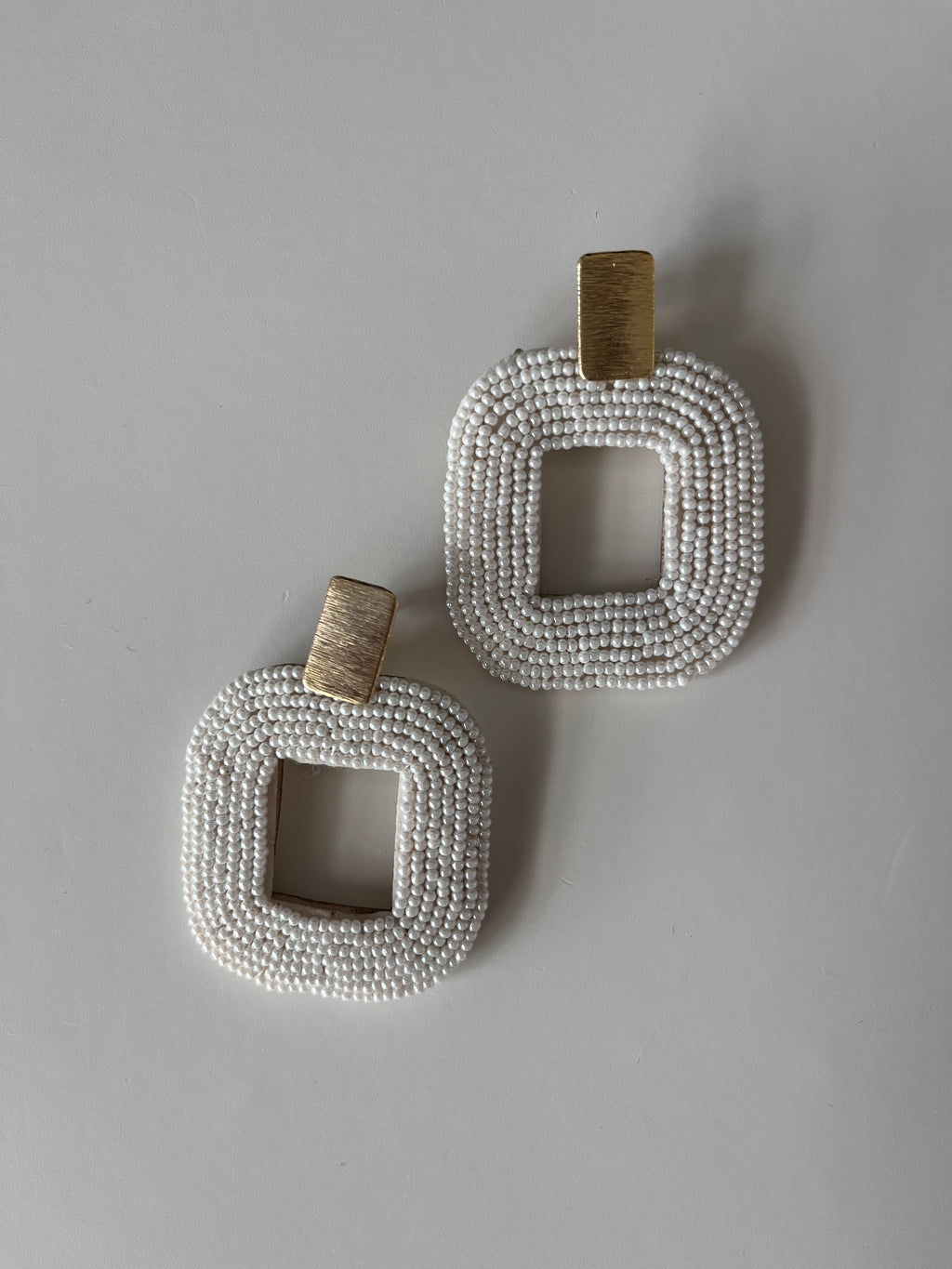 Pearl white chunky earrings